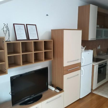 Appartamento Apartman Romansa Vrnjačka Banja Esterno foto