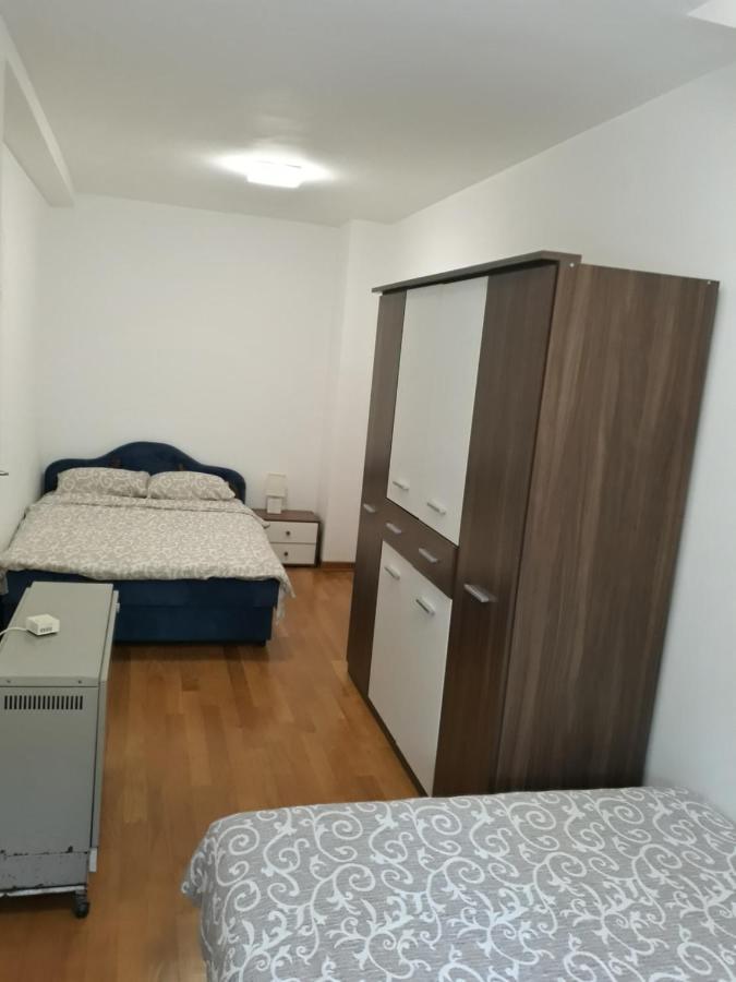 Appartamento Apartman Romansa Vrnjačka Banja Esterno foto