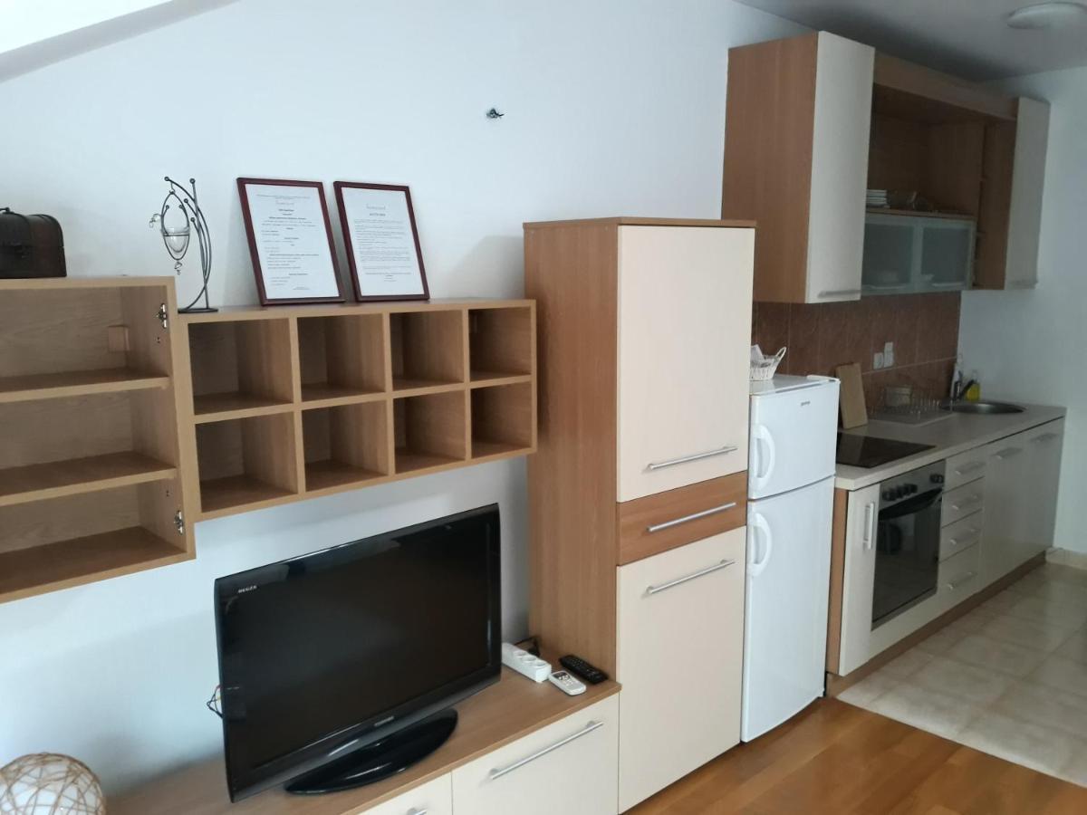 Appartamento Apartman Romansa Vrnjačka Banja Esterno foto