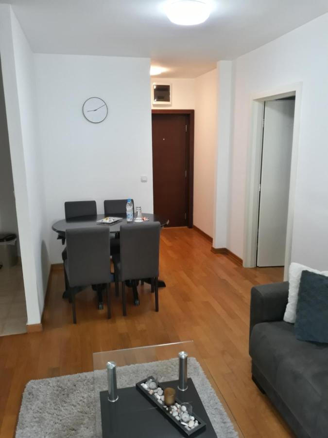 Appartamento Apartman Romansa Vrnjačka Banja Esterno foto